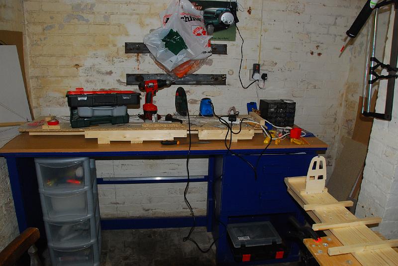 DSC_0023.JPG - organised chaos - the cellar