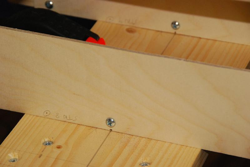 DSC_0003.JPG - Close up showing the centre line notch in eACH FRAME