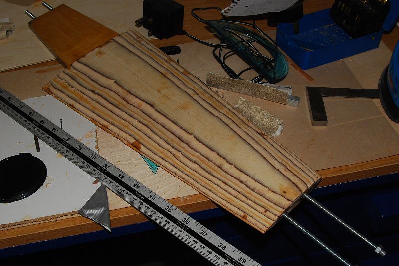 DSC_0004.JPG - the almost finished keel fin. the steel rods can be seen at both ends of the fin.