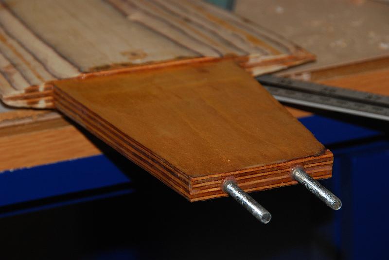 DSC_0006.JPG - the keel fin top